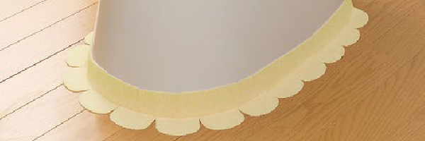 イエロー